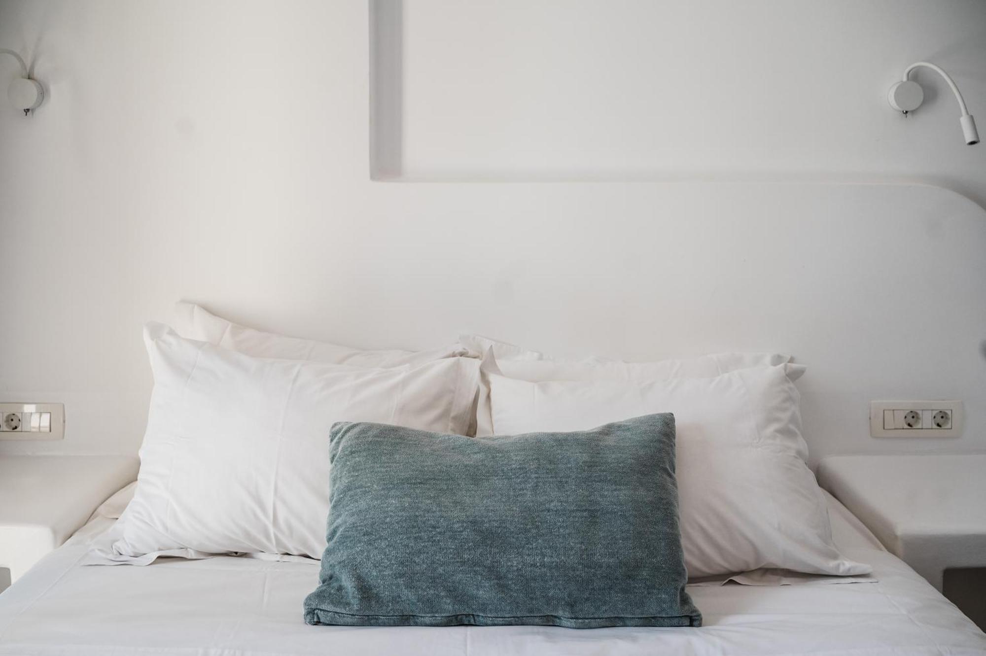 Amphitrite Suites Santorini Вотон Номер фото
